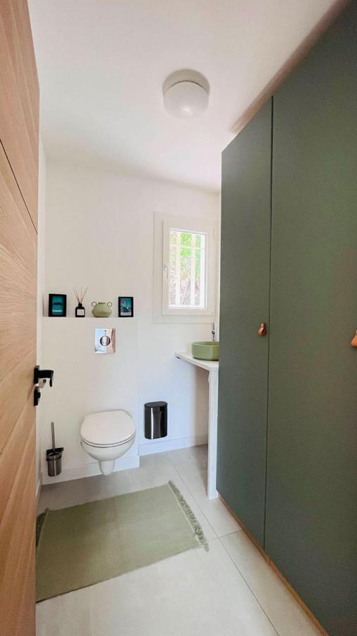 Villa Holistika : Bed And Breakfast / Pool / Air Conditioning/ Mont Faron Tolone Esterno foto