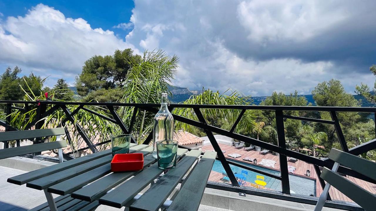 Villa Holistika : Bed And Breakfast / Pool / Air Conditioning/ Mont Faron Tolone Esterno foto