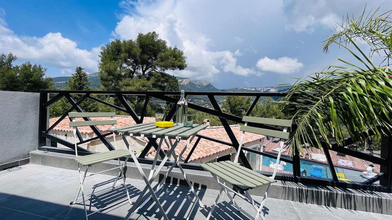 Villa Holistika : Bed And Breakfast / Pool / Air Conditioning/ Mont Faron Tolone Esterno foto