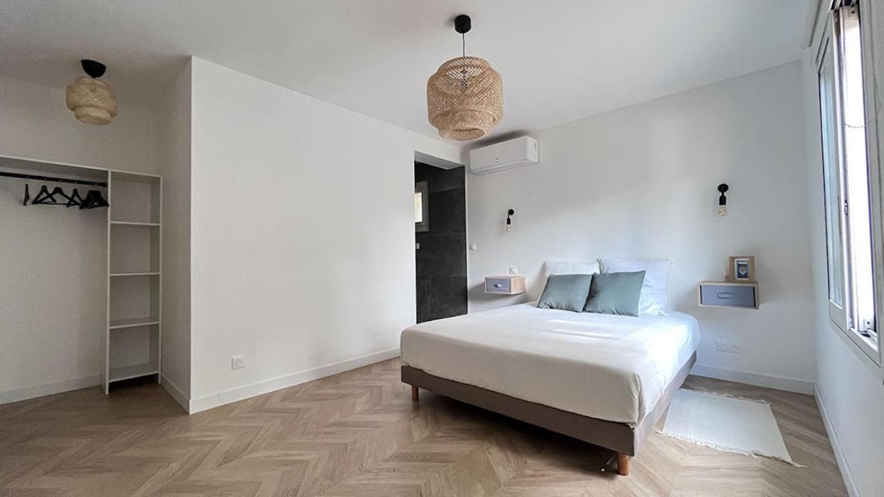 Villa Holistika : Bed And Breakfast / Pool / Air Conditioning/ Mont Faron Tolone Esterno foto