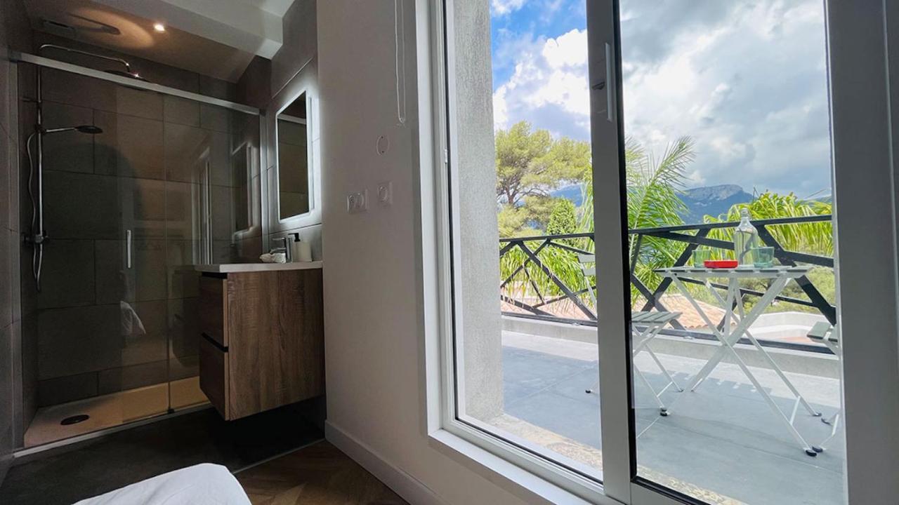 Villa Holistika : Bed And Breakfast / Pool / Air Conditioning/ Mont Faron Tolone Esterno foto