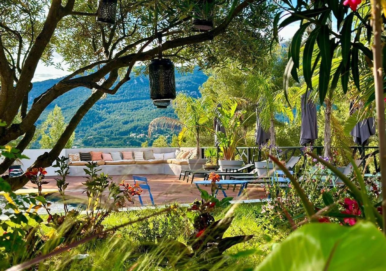Villa Holistika : Bed And Breakfast / Pool / Air Conditioning/ Mont Faron Tolone Esterno foto