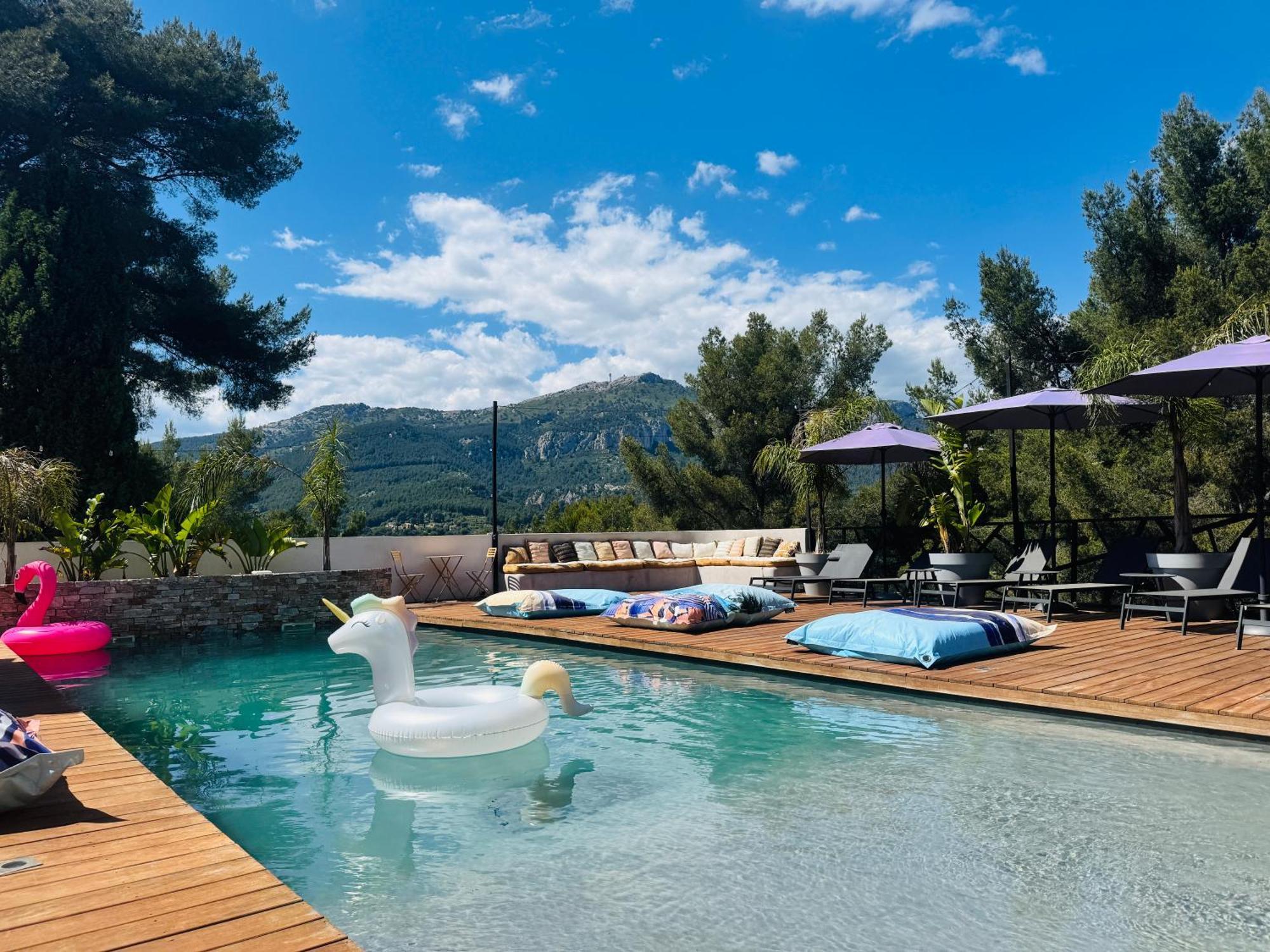 Villa Holistika : Bed And Breakfast / Pool / Air Conditioning/ Mont Faron Tolone Esterno foto